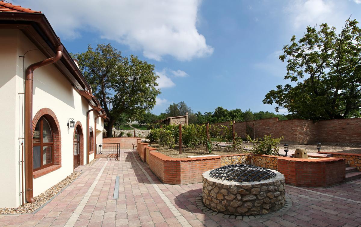 Hotel Vinopa ฮุสโตเปเช ภายนอก รูปภาพ