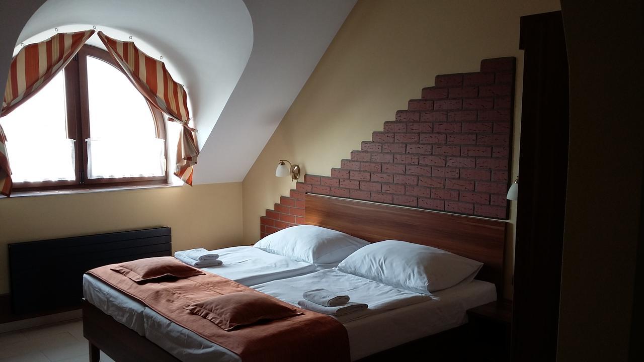 Hotel Vinopa ฮุสโตเปเช ภายนอก รูปภาพ